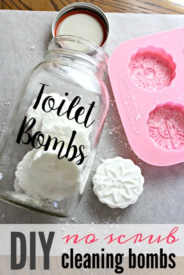 DIY no scrub cleaning bombs for your toilet