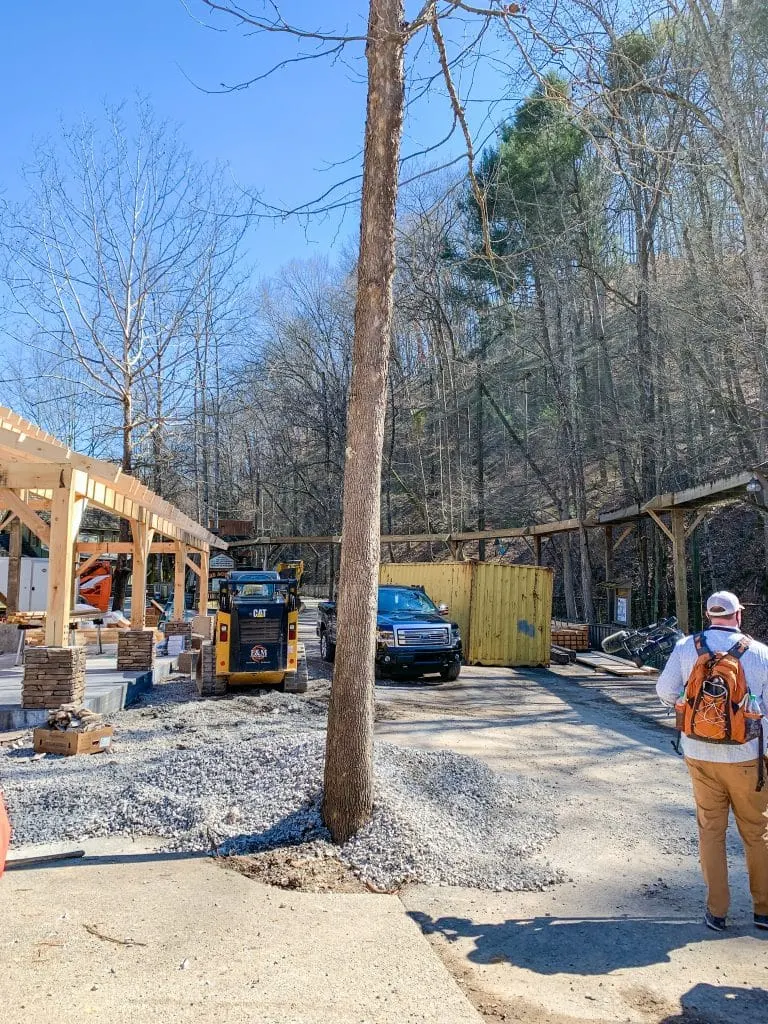 constructions around dollywood